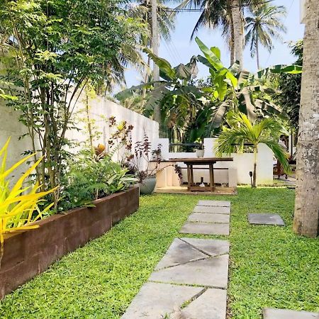 Ayona Beach Villa Katuneriya Eksteriør billede